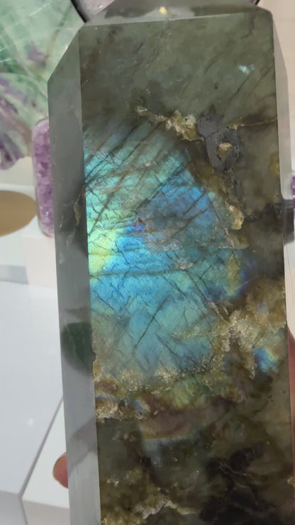 Double Terminated Crystal Points (DTs)